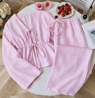 Nouvel ensemble décontracté deux pièces confortable et haut de gamme à rayures, avec haut ample à lacets, polyvalent, à manches longues, élégant et tendance