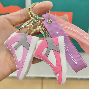 ขายส่ง รองเท้าผ้าใบ 3 มิติ พีวีซี พวงกุญแจรองเท้าจิ๋ว การ์ตูน พวงกุญแจ แจกตัวอย่างฟรี - Product Image 4