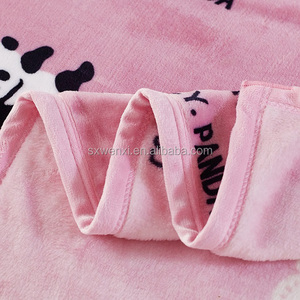 Chăn nỉ flanel in họa tiết gấu trúc dễ thương màu hồng, dùng trang trí nhà cửa, du lịch, làm ga trải giường, ghế sofa, đặt in theo yêu cầu - Product Image 3