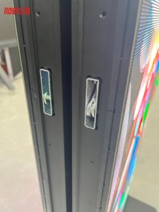 จอแสดงผล LED แบบพับสามตอน ROSYLED P2.5 ป้ายดิจิทัลตั้งพื้นสำหรับโฆษณาในร่ม - Product Image 3