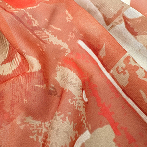 Robe d'été personnalisée à imprimé abstrait en mousseline de soie à quantité minimale de commande bas mousseline de soie florale douce <span class=keywords><strong>au</strong></span> <span class=keywords><strong>mètre</strong></span> jupe en polyester <span class=keywords><strong>tissu</strong></span> transparent 68g - Product Image 5