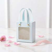 Boîte à dragées de mariage modèle BG avancé 0004 avec fenêtre, en carton blanc recyclé, finition UV, à ouverture manuelle