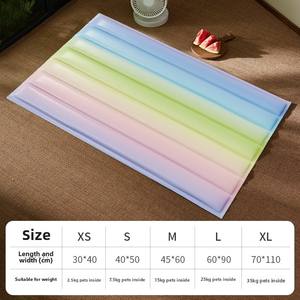 Almohadillas de hielo para mascotas de estilo moderno, camas de seda y PVC con degradado de arcoíris, colchonetas de verano frescas para dormir con estampado de animales para perros y gatos - Product Image 6