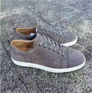 <span class=keywords><strong>Scarpe</strong></span> <span class=keywords><strong>di</strong></span> <span class=keywords><strong>Lusso</strong></span> <span class=keywords><strong>di</strong></span> Alta Qualità, Sneakers in Pelle Nera Traspirante con Suola Rossa, Antiscivolo, Stile Retrò Casual per Uomo e <span class=keywords><strong>Donna</strong></span> - Product Image 4