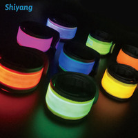 Brassard lumineux à LED en silicone pour le Sport, fermeture avec LOGO personnalisé, idéal pour la course à pied