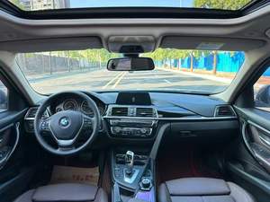 BMW 320Li Fashion Edition berline 2018 |   2.0T Turbo Automatique Sièges en Cuir Intérieur Sombre Pneus R18 Volant à Gauche <span class=keywords><strong>Chauffage</strong></span> Rétroviseur - Product Image 3