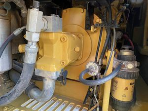 รถขุดตีนตะขาบมือสอง Caterpillar CAT 306 6 ตัน นำเข้าจากญี่ปุ่น พร้อมห้องโดยสาร ใบมีดดันดิน เหมาะสำหรับงานฟาร์มและไซต์ก่อสร้าง - Product Image 5