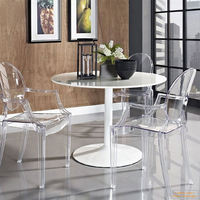 Chaise de mariage en acrylique transparente élégante en gros, empilable pour les événements, fête, design Chiavari, cristal transparent pour les restaurants