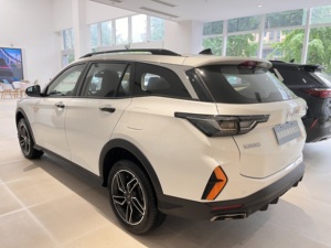 Dongfeng Yixuan GS Mach 2025, Edición Auto Star 1.5L, SUV Familiar Económico, Alta Configuración, Bajo Consumo de Combustible - Product Image 2