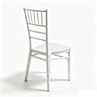 Chaise Chiavari empilable pour hôtel et mariage, idéale pour les salles de banquet et la décoration de lieux de réception (commande en gros)