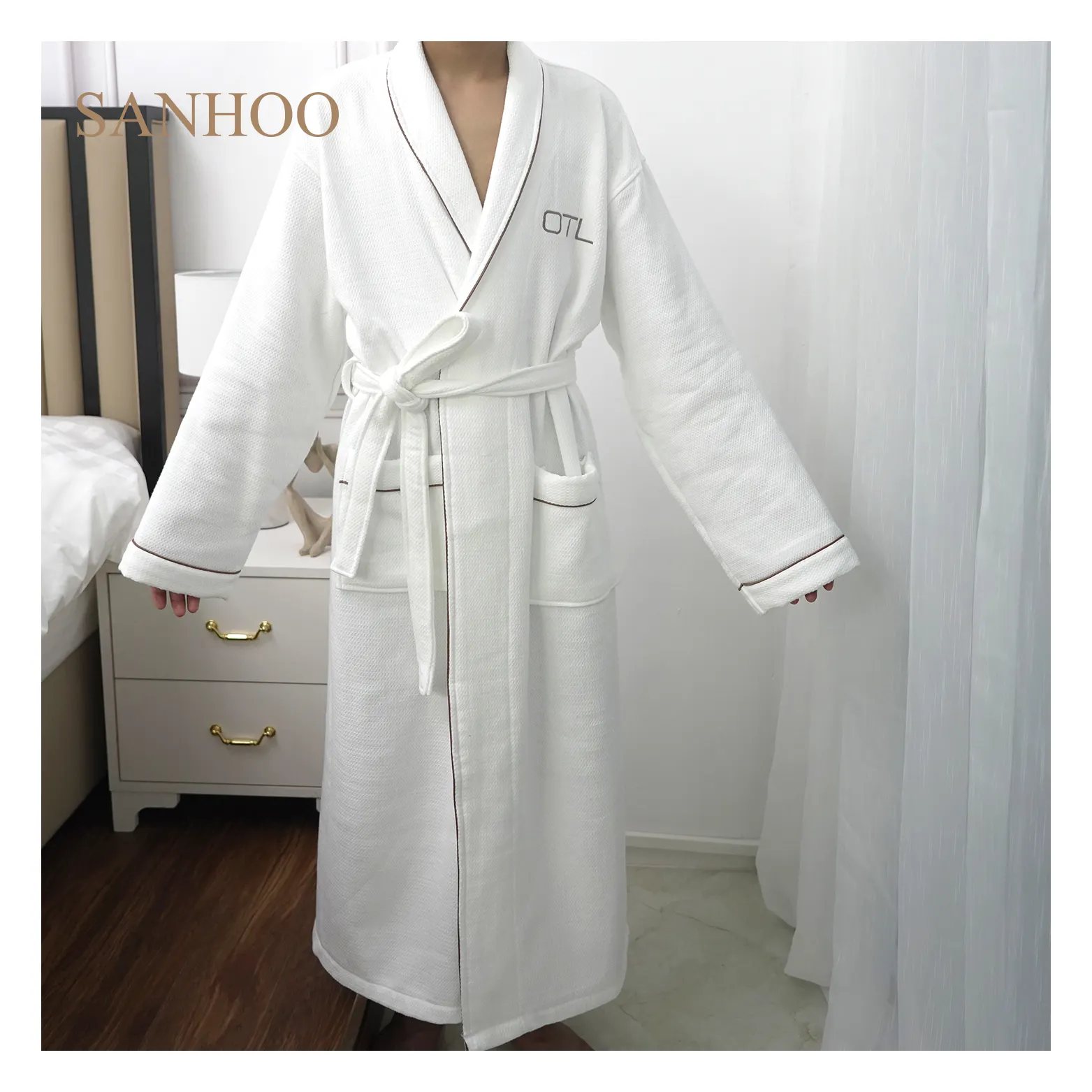 Sanhoo Luxe Custom Logo Piping Badjas Spa Unisex Witte 100% Katoenen Badstof Wafel Hotel Badjas