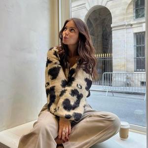 Knitwear Supplier China Animal <strong>Wrap</strong> Cardigan <strong>Jumper</strong> 2026 Custom Crewneck Jacquard Leopard Print Sweater Women - Product Image 3