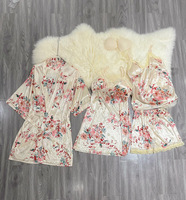 Ensemble de quatre pièces en satin de soie pour femme : nuisette sexy en dentelle, short, robe de nuit et pyjama avec taille élastique – Collection Printemps-Été-Automne