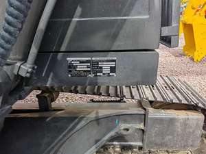 Excavatrice sur chenilles hydraulique d'occasion VOLVO EC240, 24,5 tonnes, 90% neuve, moteur Volvo Penta d'origine, puissance de 130 kW, certifiée EPA CE - Product Image 4