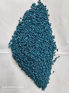 필름 파이프 어플리케이션용 노후 블루 차돌박이 컬러 블로우 필름 및 파이프 그레이드 마스터배치를 사용한 공동 압출 WPC 목재 플라스틱 보드 - Product Image 4