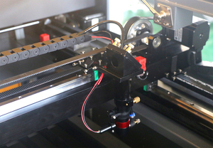 Giá bán thấp CO2 6090 Laser 6040 Máy khắc Laser CO2 cho thủy tinh gỗ - Product Image 3