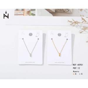 Tobillera de acero inoxidable con letra I, diseño minimalista para mujer, joyería de moda. - Product Image 1