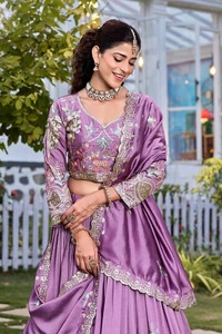 Vente flash : Lehenga Choli brodé violet pour femmes, robe traditionnelle indienne pour les fêtes, disponible à bon prix - Product Image 5