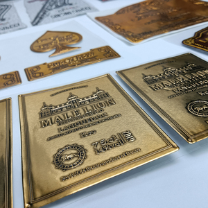 Bán Sỉ Trực Tiếp Từ Nhà Máy Giấy Nhôm Lá Kim Loại Lạ Mắt In Logo Cuộn Và Nhãn Dán Nhãn Rượu Vang Đỏ Cho Chai Thủy Tinh - Product Image 4