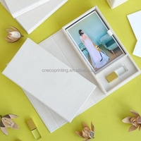 Boîtes de rangement pour clé USB photo de mariage avec logo estampé à chaud sur mesure, en lin, à compartiment unique, avec revêtement UV et doublure en éponge