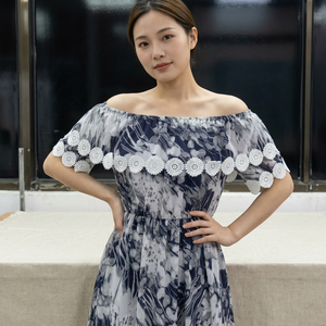 Robe longue à épaules dénudées pour femmes, imprimée numériquement |   Robe d'été décontractée et élégante à ourlet évasé, style bohème, avec bordure en dentelle et doublure en coton - Product Image 2