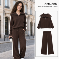 Ensemble deux pièces en maille pour femme avec rayures latérales, col mandarin, coupe classique, printemps, vente en gros directe usine