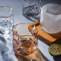 Madou Nouveau Produit Tasse Épaisse Faite à la Main de Haute Qualité Verre à Whisky Verre à Thé Tasses à Café Bouteille d'Eau en Cristal Bouteille d'Eau en Verre