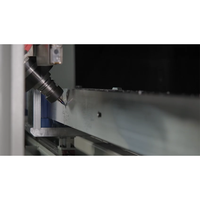 Centre d'usinage CNC 4 axes OUWO 7000 mm pour le perçage, le fraisage et le chanfreinage de profilés en aluminium robustes pour l'industrie des fenêtres et des portes