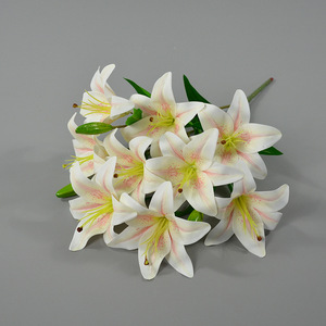 ดอกลิลลี่ประดิษฐ์สีชมพู 12 ชิ้น ของ Dongchen Crafts สำหรับตกแต่งบ้านและงานแต่งงาน - Product Image 2