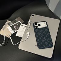 Étui de téléphone pour 17 Pro Max & 16/15, en fibre de carbone, luxe, motif à carreaux magnétique, protection 360°, porte-cartes, étuis pour téléphones mobiles