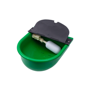 Bol à boire pour <span class=keywords><strong>chevaux</strong></span> en plastique durable personal equipement equestre portable bol deau pour animaux - Product Image 1