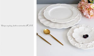 Plato de cerámica con relieve blanco puro para fruta, vajilla de cerámica para juegos de platos de boda italianos, venta al por mayor, disponible - Product Image 3
