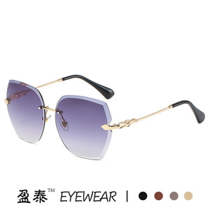Lunettes de soleil à monture métallique UV400 pour femmes, légères, avec verres dégradés roses miroir - Product Image 5