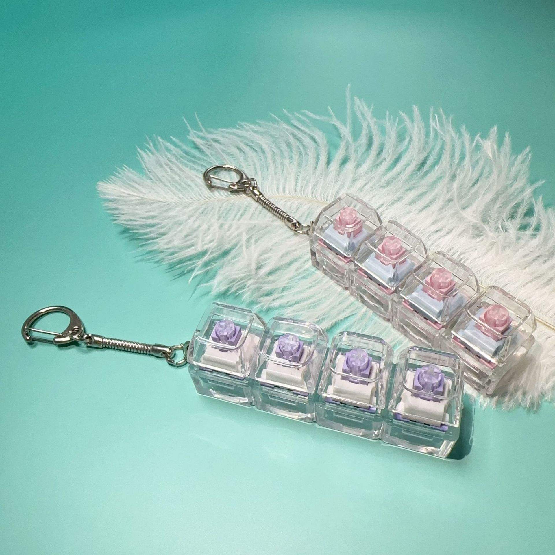 Cuatro teclas pc morado blanco pc azul sonido de polvo-luz