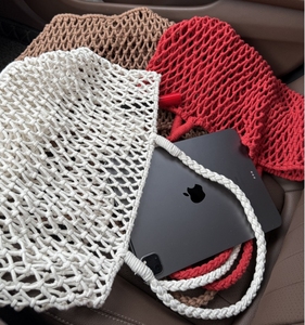 Borsa da Spiaggia Pieghevole <span class=keywords><strong>in</strong></span> <span class=keywords><strong>Corda</strong></span> di Cotone Lavorata <span class=keywords><strong>a</strong></span> <span class=keywords><strong>Mano</strong></span> all'Uncinetto e Macramè con Chiusura Aperta, Ecologica, Resistente, Morbida, con Tracolla Popolare - Product Image 5