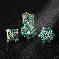 Ensemble de 7 dés polyédriques DND en métal creux D4 D6 D8 D10 D12, émail vert filigrané avec chiffres dorés pour Dungeons & Dragons