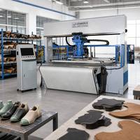 Machine de découpe de cuir à positionnement visuel de haute précision avec caméra CAD et convoyeur automatique