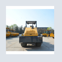 Compacteur à tambour vibrant simple de 11 tonnes XS113E en stock pour la compactation des terrasses de construction
