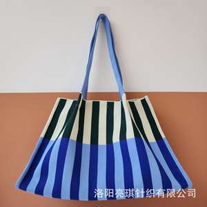 Nouveau modèle de <span class=keywords><strong>sac</strong></span> pour téléphone portable, <span class=keywords><strong>sac</strong></span> à main décontracté pour femmes, <span class=keywords><strong>sac</strong></span> plissé en polyester à motif géométrique, portable et multifonctionnel, fermeture ouverte - Product Image 6