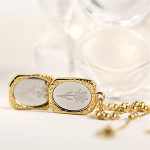 <span class=keywords><strong>2023</strong></span> à la mode plaqué or en acier inoxydable carré miroir magique fleur <span class=keywords><strong>de</strong></span> naissance pendentif <span class=keywords><strong>mois</strong></span> <span class=keywords><strong>de</strong></span> naissance fleur collier - Product Image 5