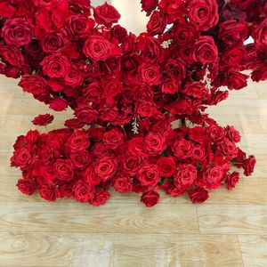 Présentoir floral classique en forme de coeur fleur de fer artificielle rouge décoration de célébration d'événement pour la maison de fond de mariage - Product Image 4