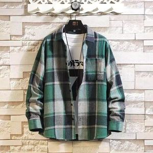 Neues Stylisches Maßgeschneidertes Frühlings-Freizeithemd mit Revers aus Baumwolle Anti-Pilling Locker Sitzendes Herren-Langarmhemd mit Karomuster - Product Image 4