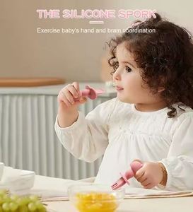 Juego de Cubiertos de Silicona de Grado Alimenticio con Mango Corto para Niños, Moderno y Sostenible, Cucharas y Tenedores para Bebés - Product Image 4