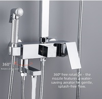 Ensemble de douche de salle de bain moderne de luxe en laiton doré poli, avec pistolet de bidet à main haute pression 4 voies et fonction pluie, vente en gros