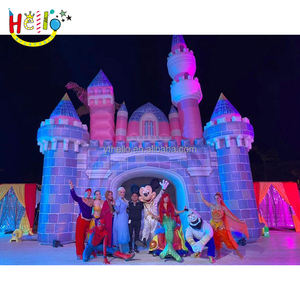 Château gonflable géant sur mesure pour la décoration - Product Image 5