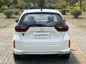 <span class=keywords><strong>Honda</strong></span> Fit Usado a Bajo <span class=keywords><strong>Precio</strong></span>, Modelo <span class=keywords><strong>2022</strong></span>, 1.5L CVT, Edición Enjoy, Techo Solar, R15, Tapicería de Tela, 5 Puertas, 5 Asientos, Volante a la Izquierda, para Desplazamientos Diarios y Caminos Difíciles - Product Image 3