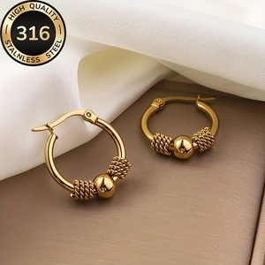 Boucles d'oreilles européennes et américaines à clip torsadé avec perles, tendance, style Joker, pour femmes, en acier inoxydable plaqué or 18 carats - Product Image 3