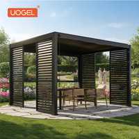 Pergola en aluminium économique Spring Oasis avec finition thermolaquée pour balcon, confortable, imperméable et offrant une ombre fraîche UOGEL M3-S