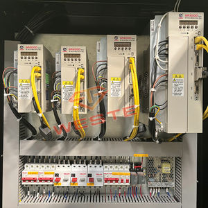 Centro di Lavorazione Verticale VMC1270 FANUC CNC Monomandrino BT40 Macchina Utensile Completamente Automatica per Lavori Pesanti - Product Image 6