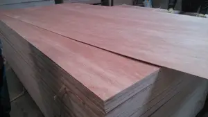 Compensato commerciale con finitura superficiale del pannello per impiallacciatura decorativa in legno duro rosso cedro a matita